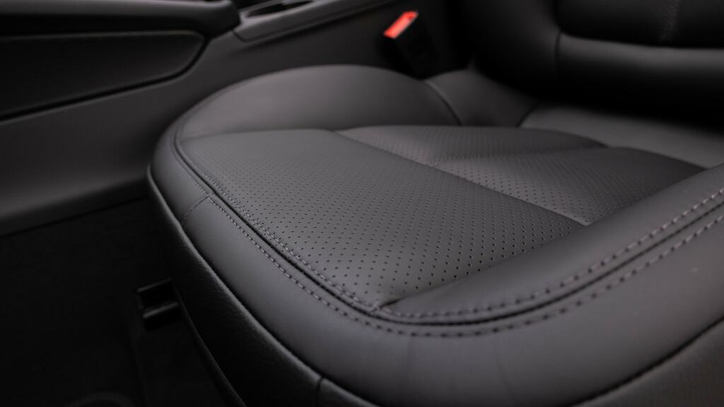 Porsche Macan 100Kwh Suv 360 Ps Grey #42