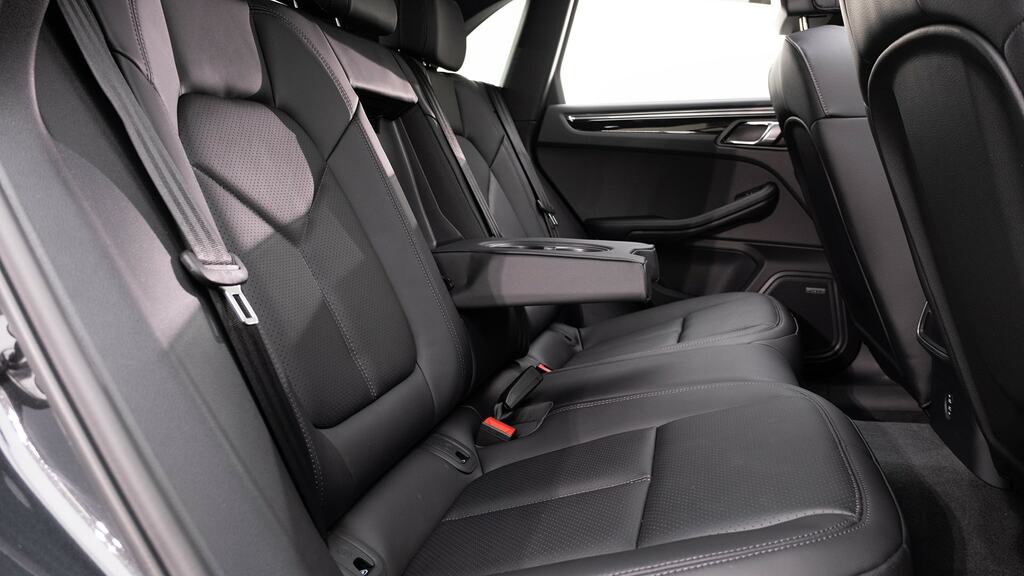 Porsche Macan 100Kwh Suv 360 Ps Grey #44