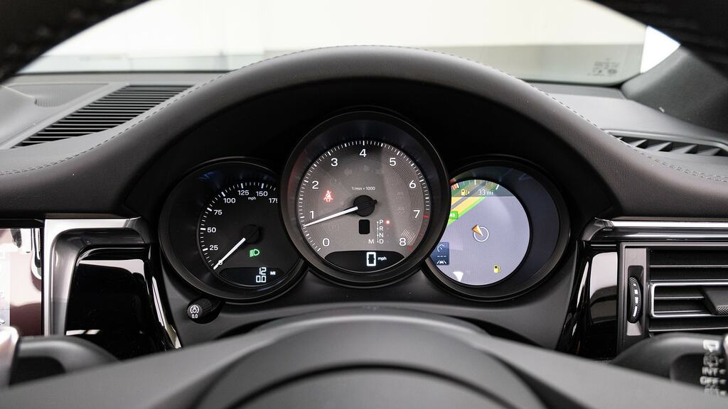 Porsche Macan 100Kwh Suv 360 Ps Grey #16