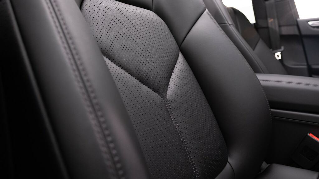 Porsche Macan 100Kwh Suv 360 Ps Grey #41