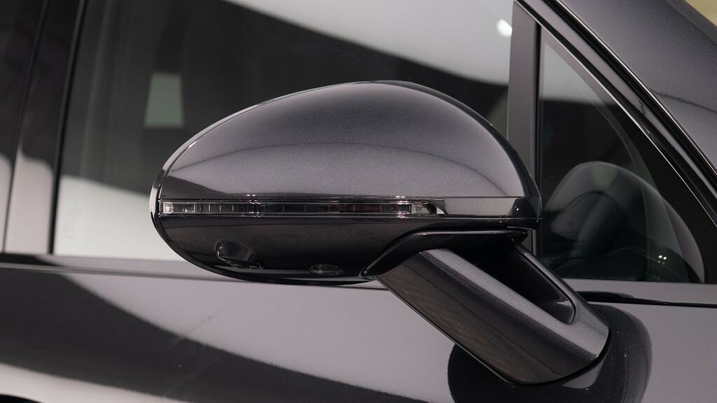 Porsche Macan 100Kwh Suv 360 Ps Grey #22
