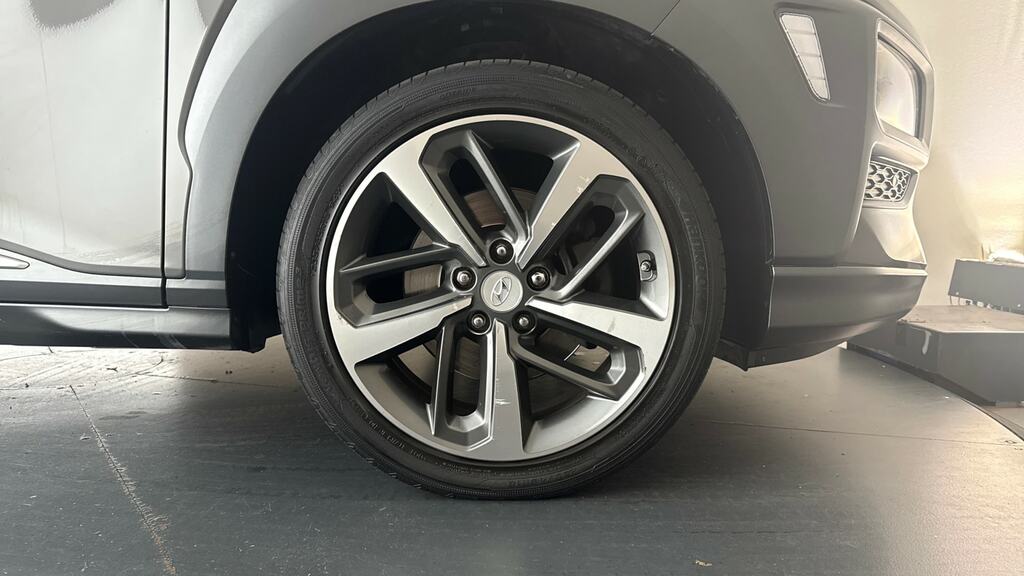 Hyundai Kona  White #23