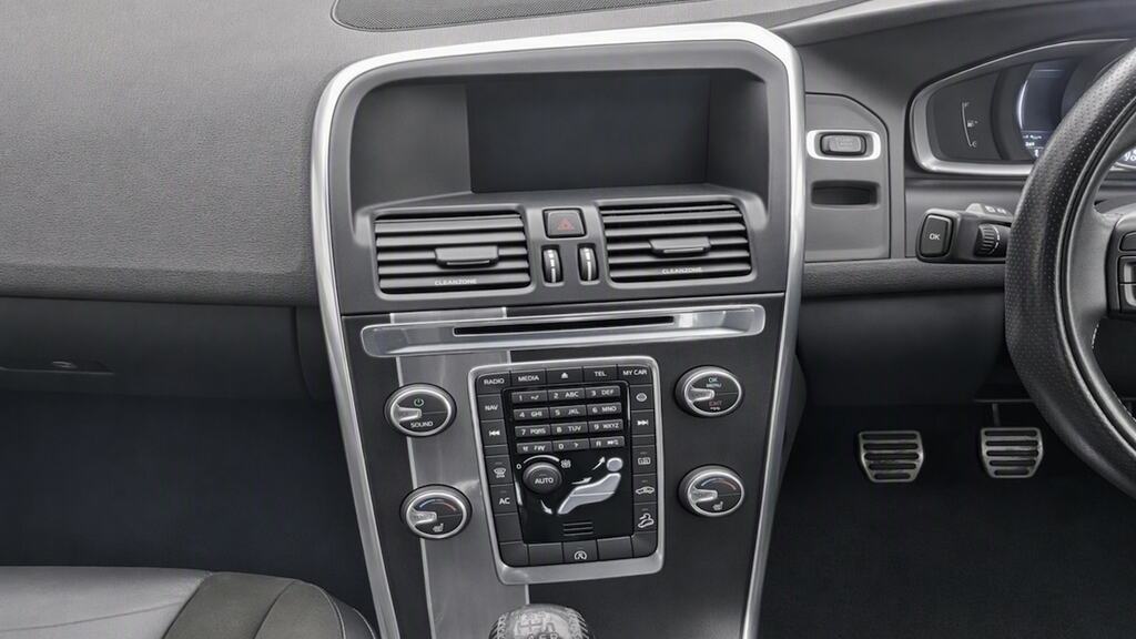 Volvo XC60 D4 Momentum Pro Grey #11