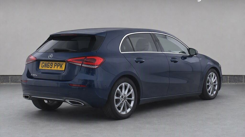 Mercedes-Benz A Class A200 Amg Line Executive Black #4