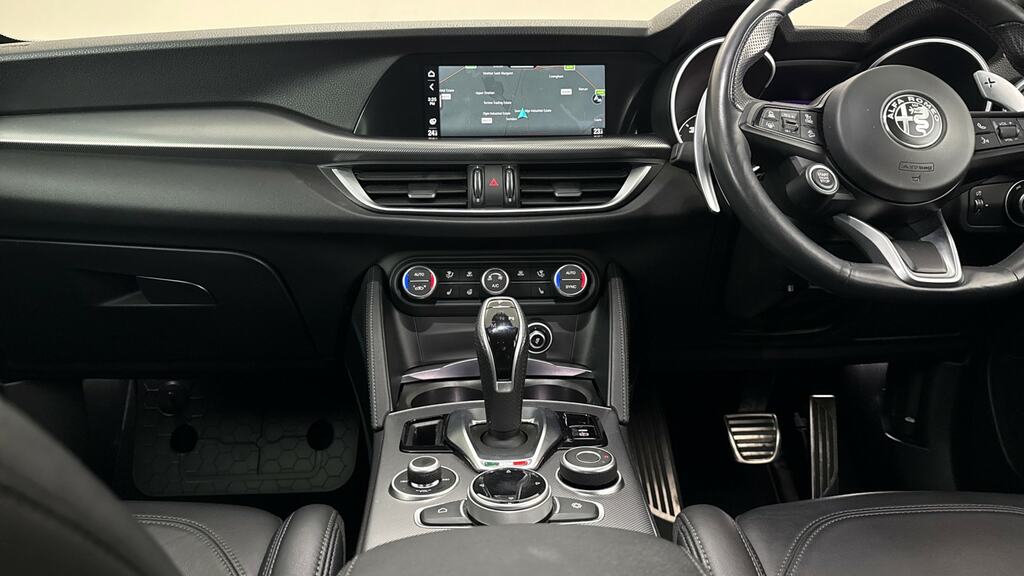 Alfa Romeo Stelvio 2.2 D 190 Lusso Ti Green #7