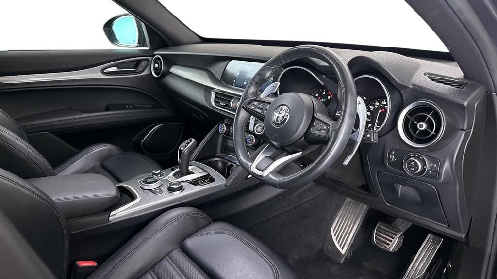 Alfa Romeo Stelvio 2.2 D 190 Lusso Ti Green #9