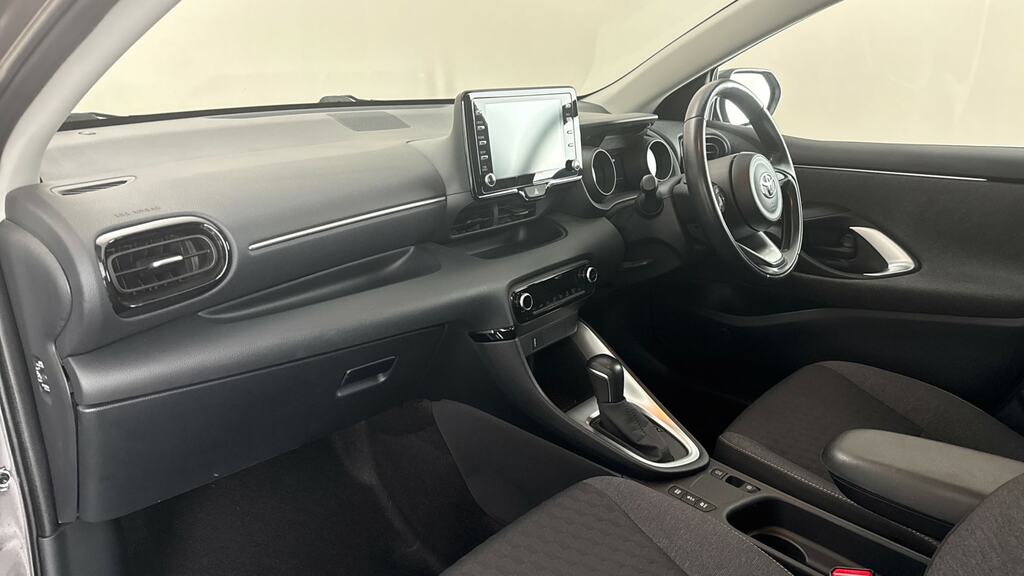 Toyota Yaris Dynamic Blue #11