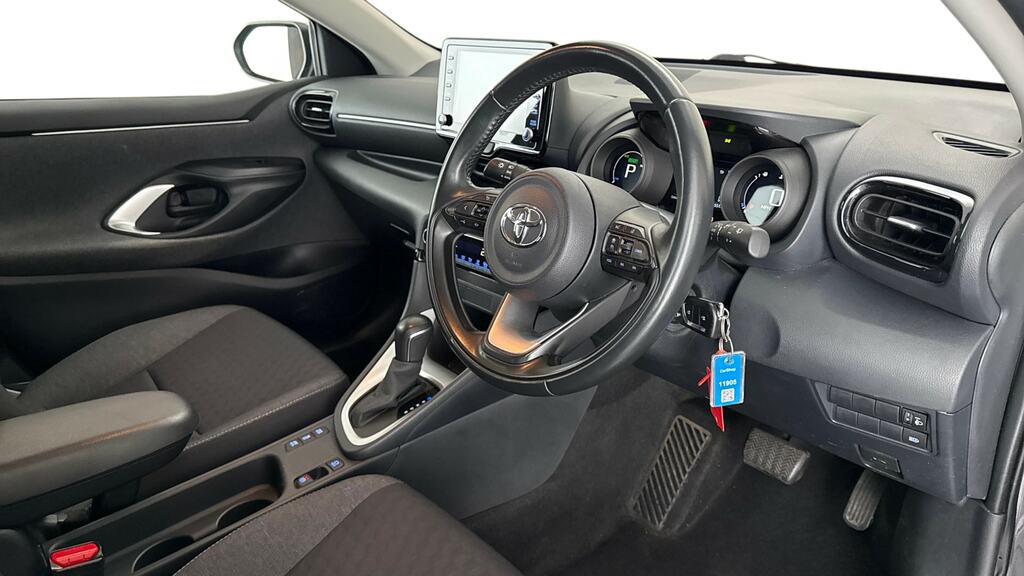 Toyota Yaris Dynamic Blue #9