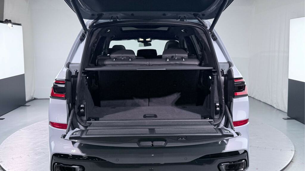 BMW X7 Xdrive40d Mht M Sport Step 2026 Black #13