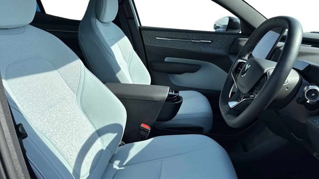 Volvo EX30 Twin Performance 69Kwh Plus Awd  #9