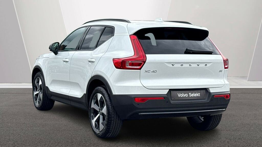 Volvo XC40 2.0 B3p Plus Dark White #2
