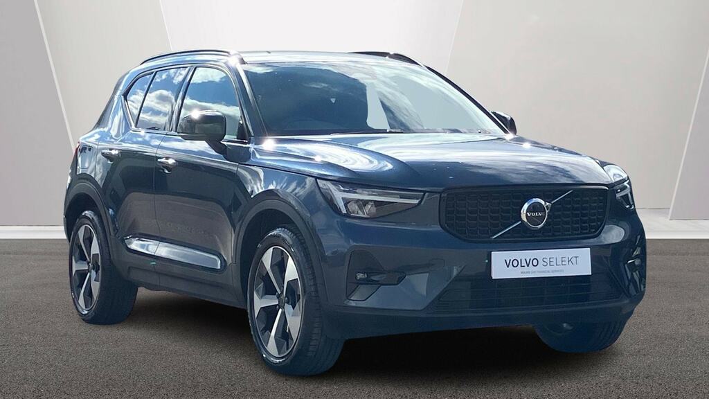 Volvo XC40 2.0 B3p Plus Dark Blue