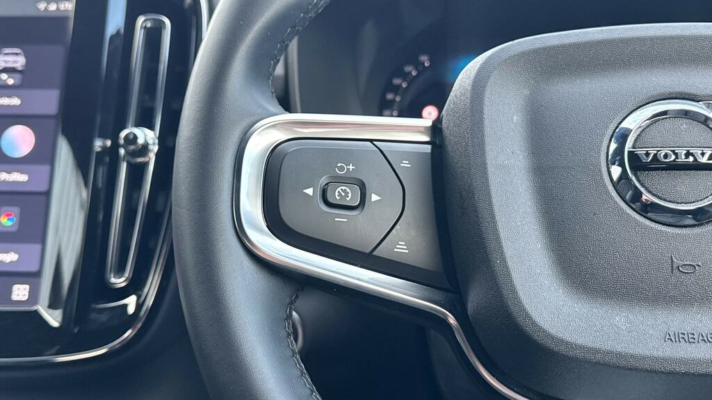 Volvo XC40 B3 P Plus Pro 360 Camera, Heated Seats, Apple C  #18