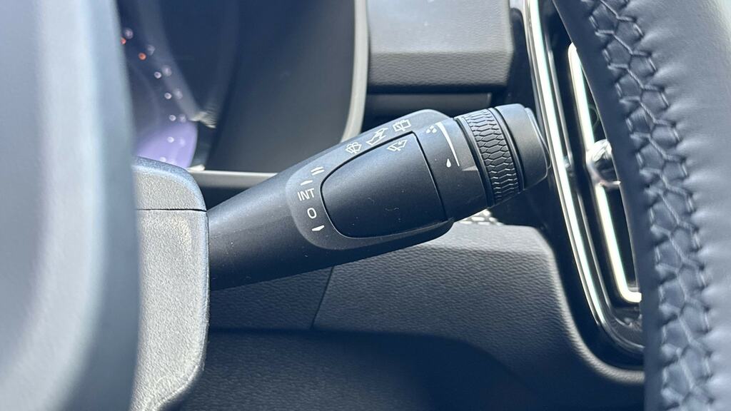 Volvo XC40 B3 P Plus Pro 360 Camera, Heated Seats, Apple C  #23