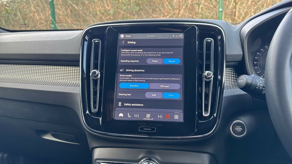 Volvo XC40 B3 P Plus Pro 360 Camera, Heated Seats, Apple C  #31