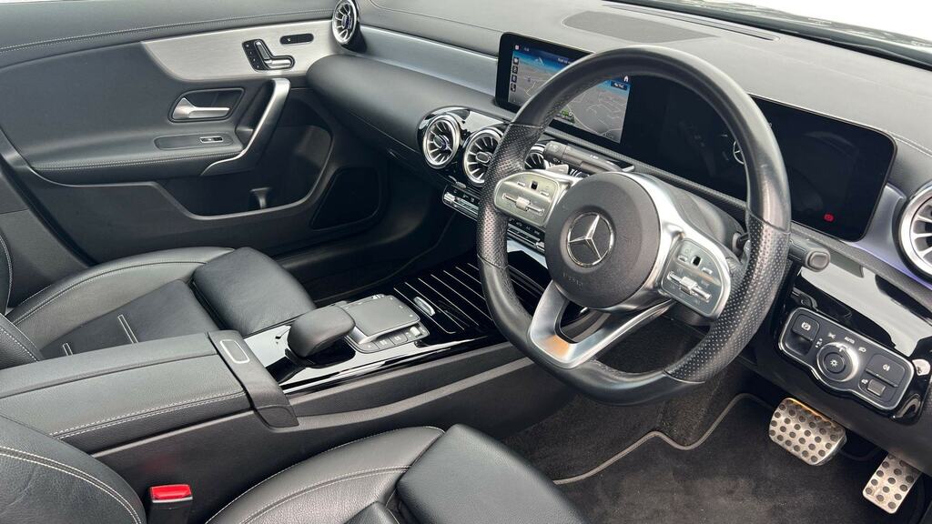 Mercedes-Benz CLA Class 250 Amg Line Premium Tip Black #3