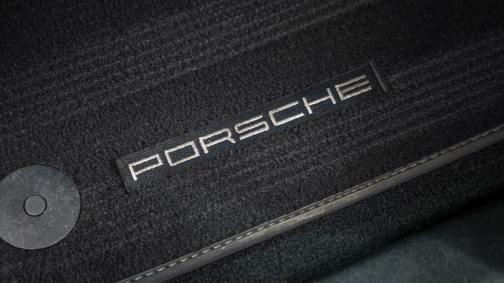 Porsche Taycan Estate Blue #27