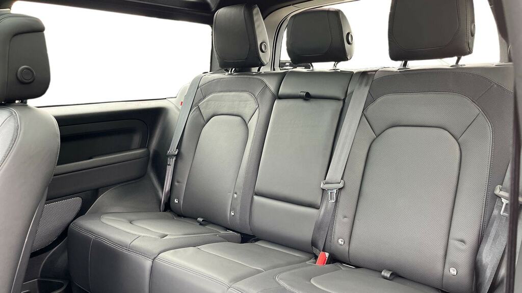 Land Rover Defender 90 3.0 D250 X-dynamic Hse 90 Grey #4