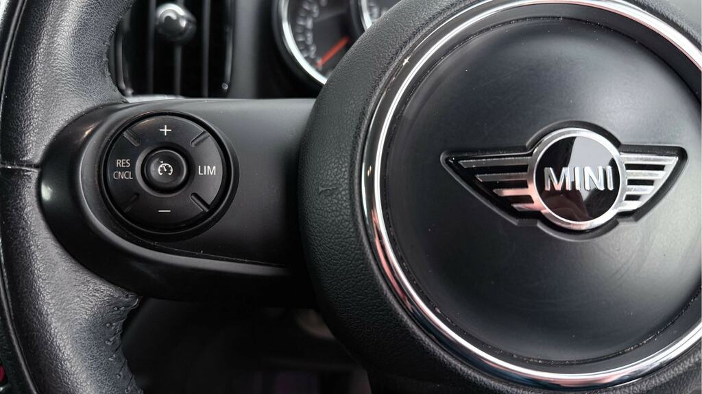 Mini Countryman Cooper D Countryman White #17