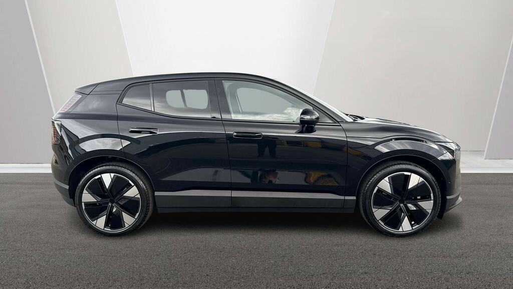 Volvo EX30 200Kw P5 Long Range Ultra 69Kwh Black #3