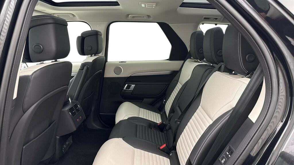 Land Rover Discovery 3.0 D350 Dynamic Hse Black #4