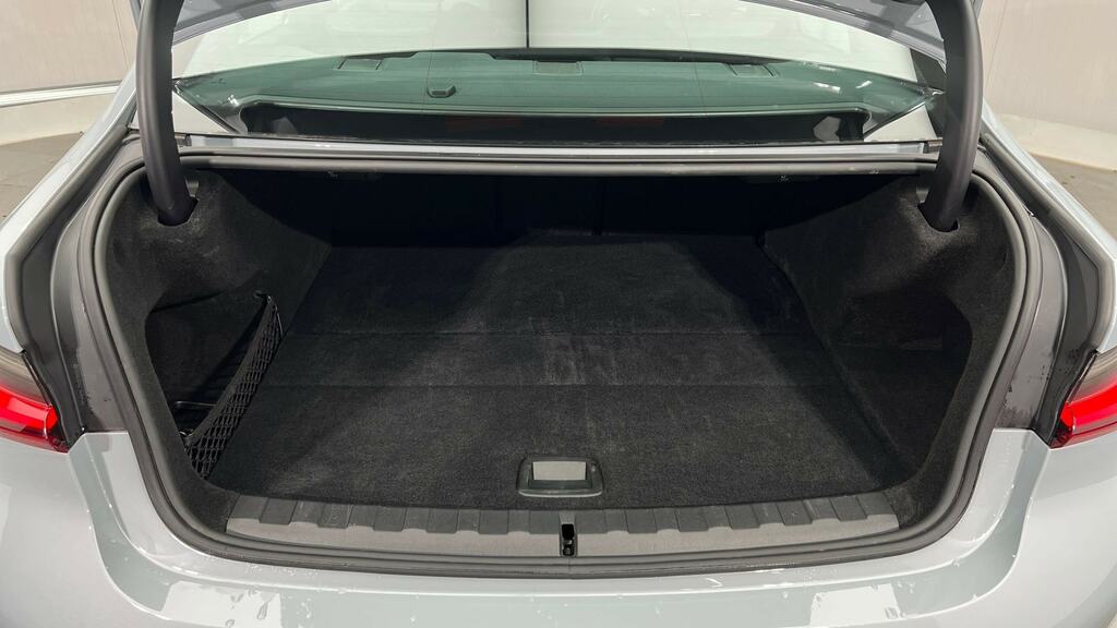 BMW 3 Series 330E Xdrive M Sport Step #13