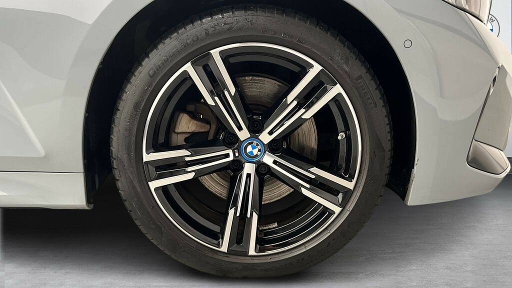 BMW 3 Series 330E Xdrive M Sport Step #14