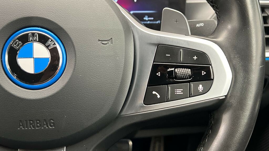 BMW 3 Series 330E Xdrive M Sport Step #18