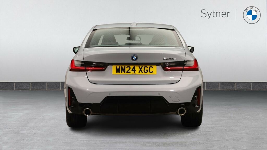 BMW 3 Series 330E Xdrive M Sport Step #15
