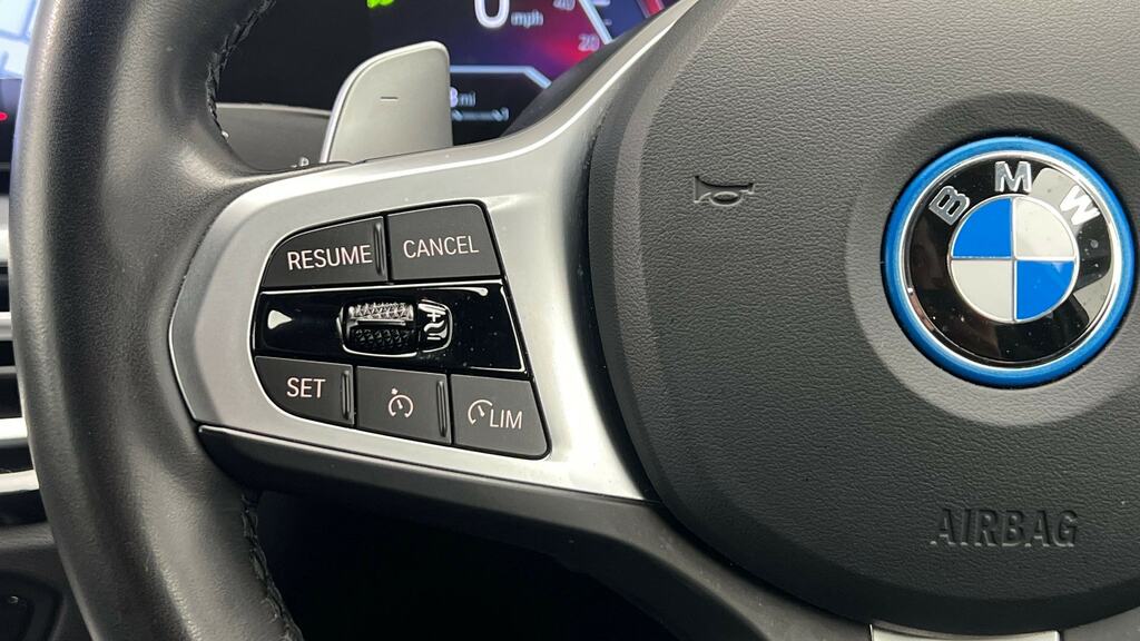 BMW 3 Series 330E Xdrive M Sport Step #17