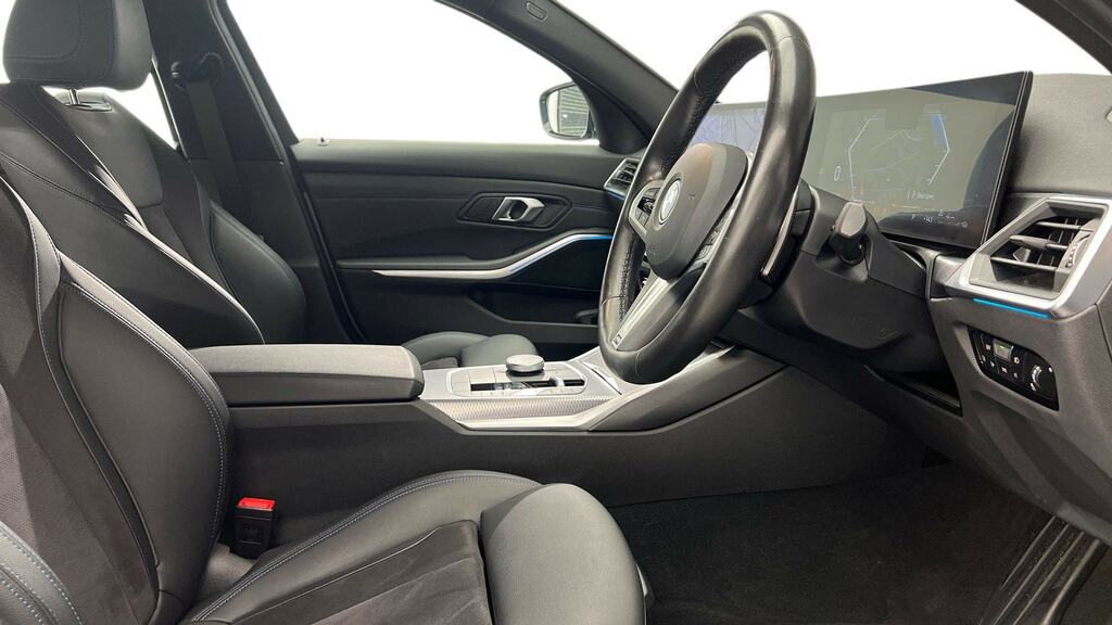 BMW 3 Series 330E Xdrive M Sport Step #11
