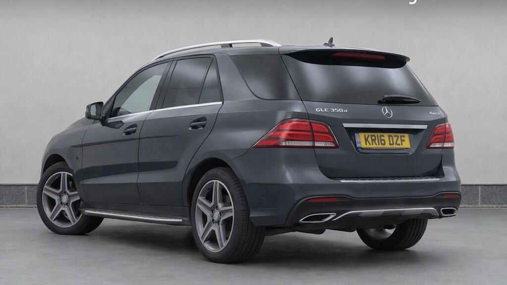 Mercedes-Benz GLE Class Gle 350D 4Matic Amg Line Premium 9G-tronic Grey #3