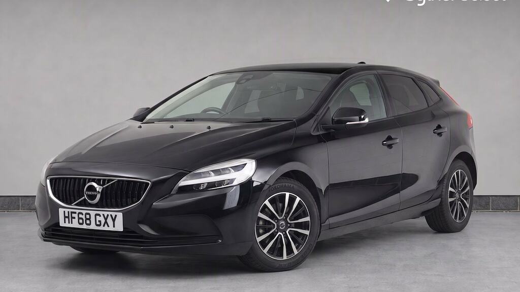 Volvo V40 T2 122 Momentum Black #2