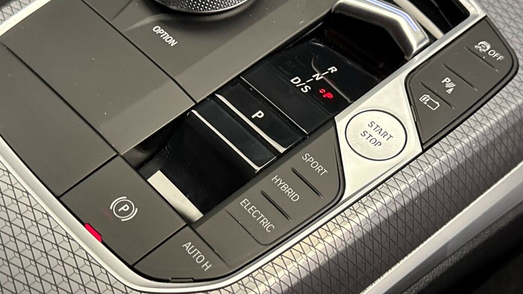 BMW 3 Series 330E 22.3 Kwh M Sport Step Black #19