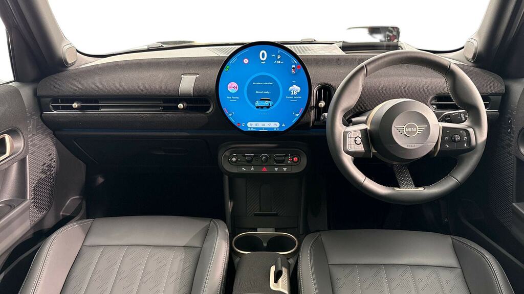 Mini Hatch 1.5 C Exclusive Level 2 Black #4