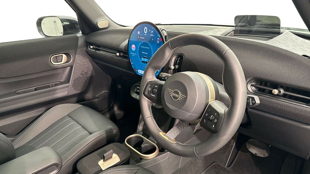Mini Hatch 1.5 C Exclusive Level 2 Black #6