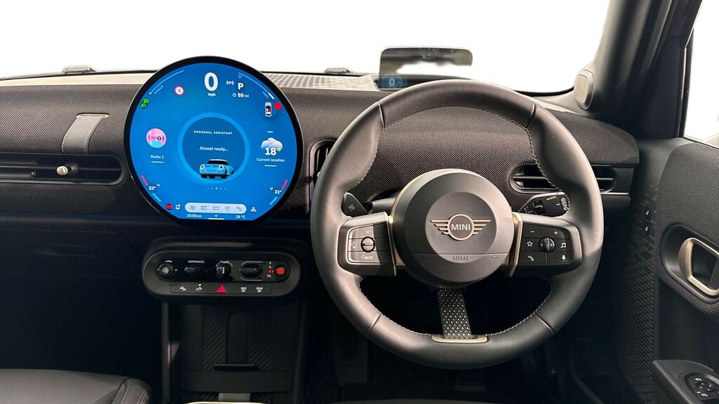 Mini Hatch 1.5 C Exclusive Level 2 Black #5