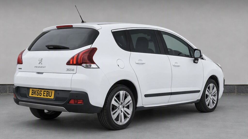 Peugeot 3008 1.6 Bluehdi 120 Allure Eat6 White #4