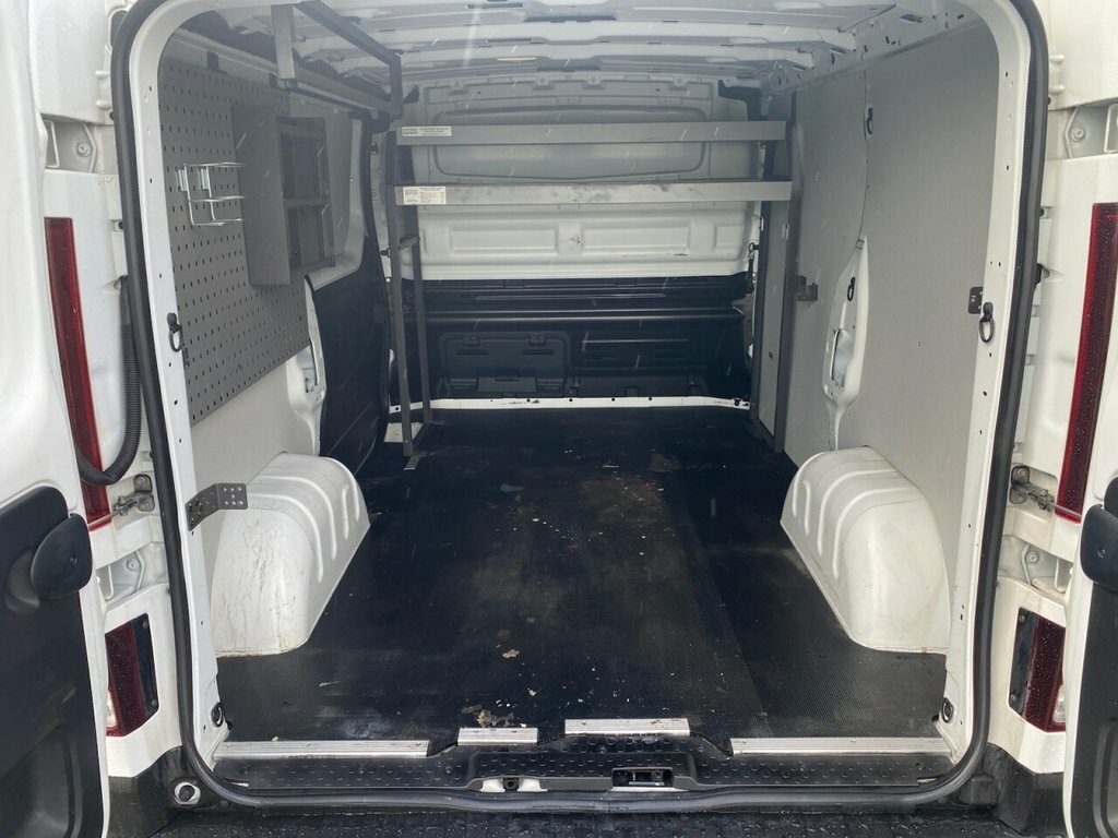 Renault Trafic 2L Business ML21FLG White #6