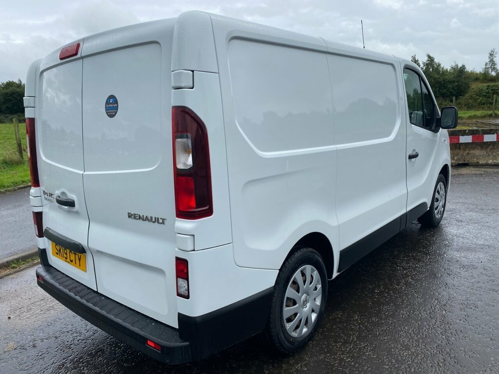 Renault Trafic Mpv White #3