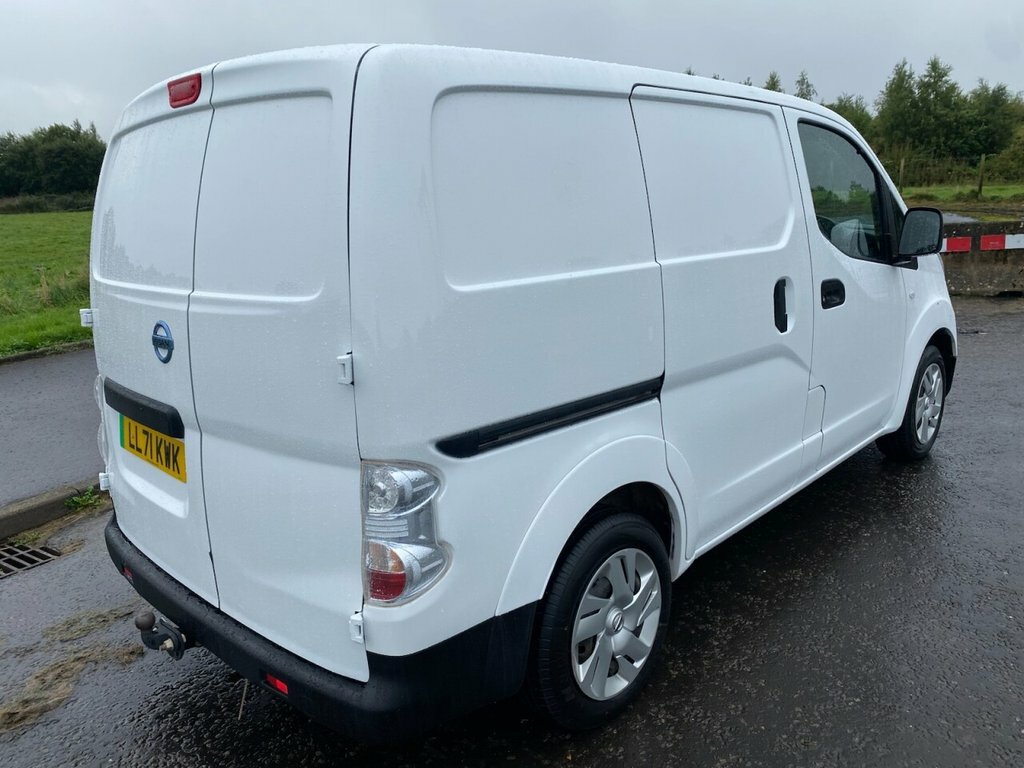 Nissan e-NV200 Mpv White #3