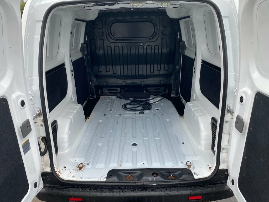 Nissan e-NV200 Mpv White #5