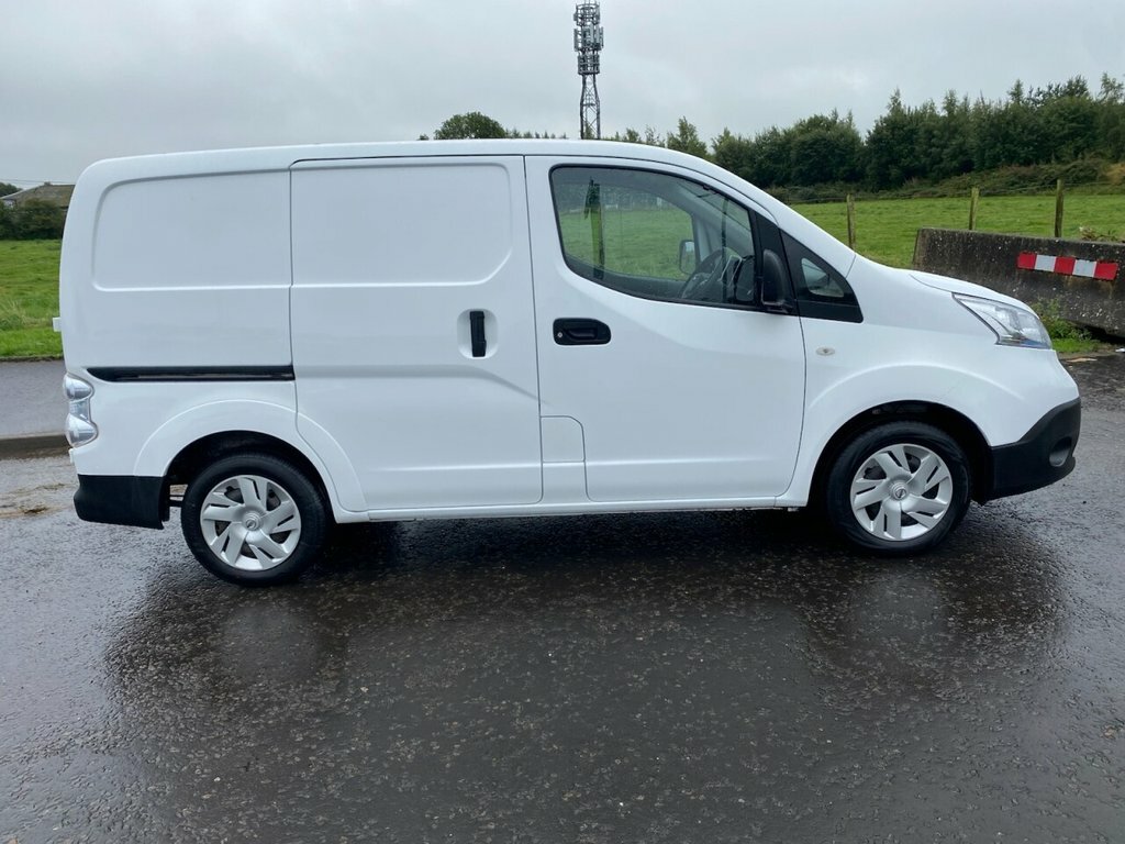 Nissan e-NV200 Mpv White #2