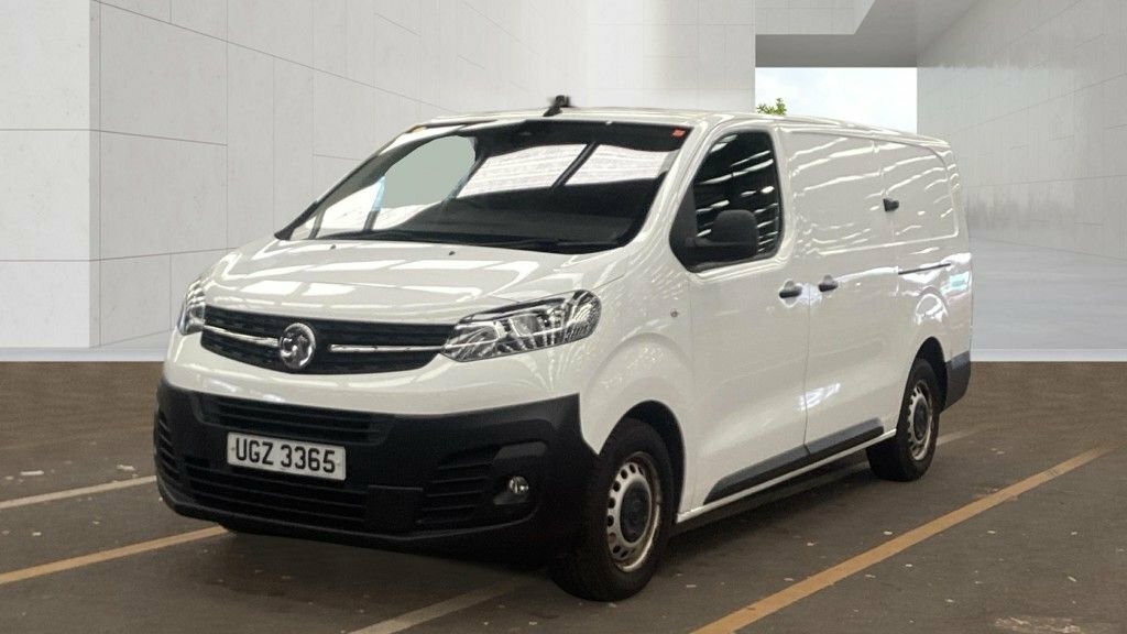 Vauxhall Vivaro 1.5L Dynamic 6Dr White