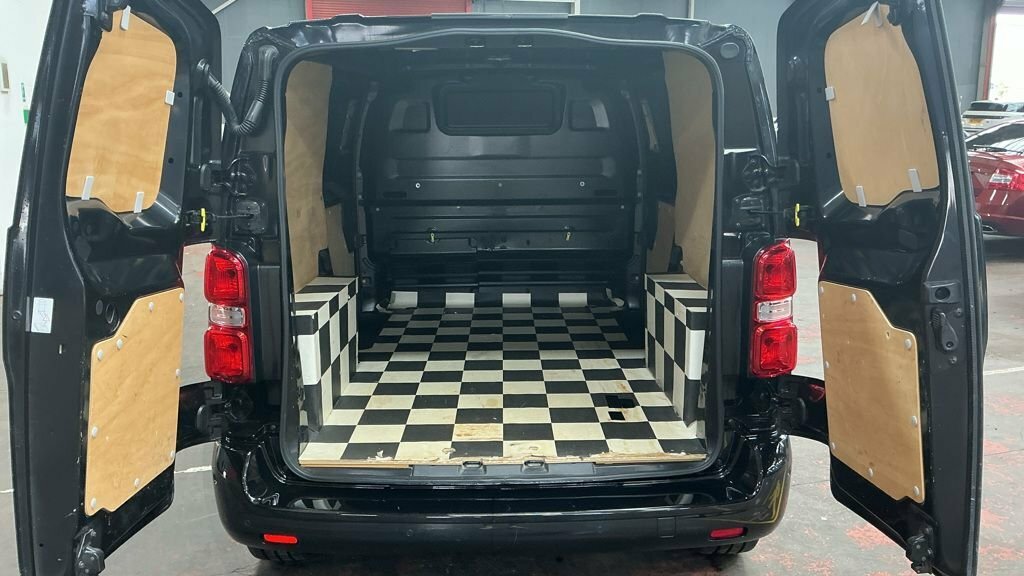 Citroen Dispatch 2L Enterprise Plus M 6Dr Black #6