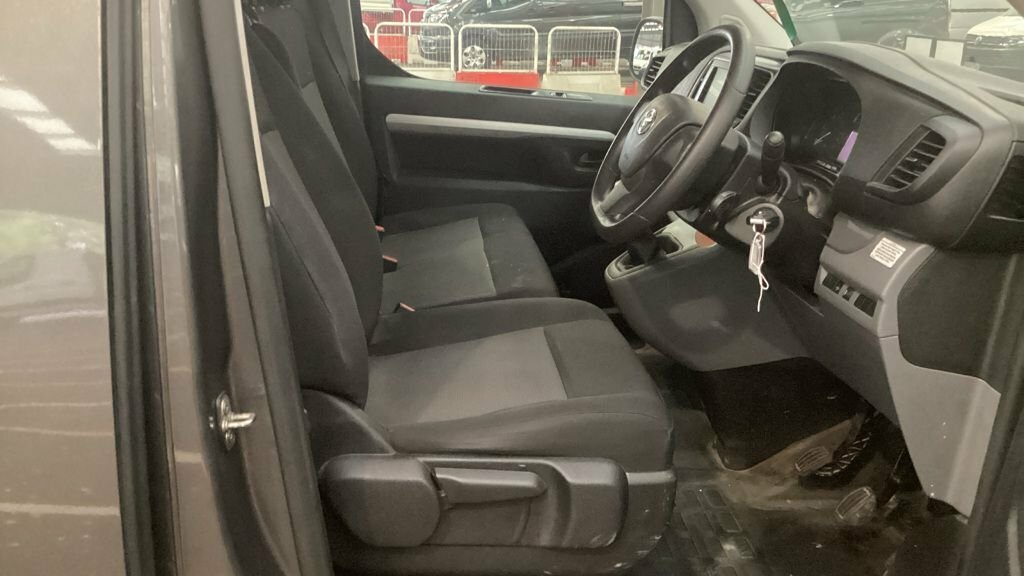 Toyota PROACE 2L Icon 6Dr Grey #6