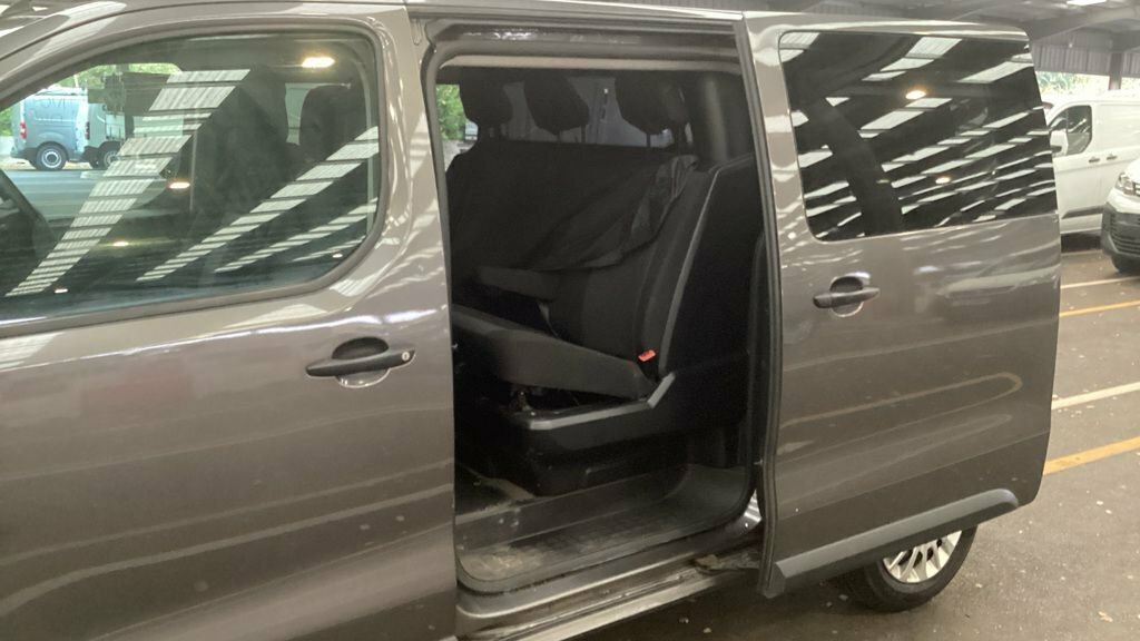 Toyota PROACE 2L Icon 6Dr Grey #5