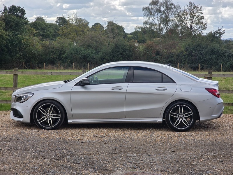 Mercedes-Benz CLA Class Cla 200 D Amg Silver #2