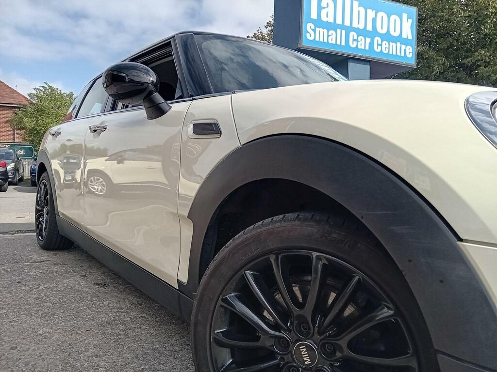 Mini Clubman 2.0 Cooper S 6Dr Red #29