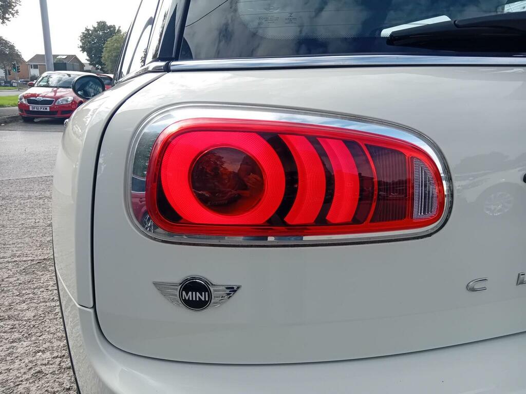 Mini Clubman 2.0 Cooper S 6Dr Red #37